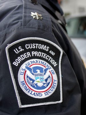 Agentes fronterizos en Lukeville ayudaron en el parte de una mujer que dio a luz en la garita, según CBP.