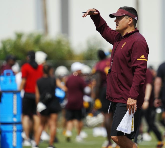 ASU defensive coordinator Brian Ward talks to his defense during a spring practice at Kajikawa Practice Fields in Tempe on April 24, 2024.
