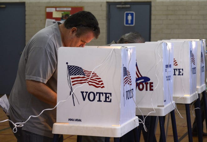 Votantes latinos en Arizona podrían decidir en las elecciones de noviembre próximo.