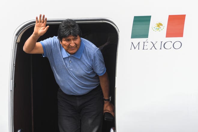 El boliviano Evo Morales agradeci ó as í el martes al gobierno de Andr é s Manuel L ó pez Obrador que aceptara su solicitud de asilo por cuestiones humanitarias, dos d í as despu é s de su renuncia en medio de presiones del ej é rcito y fuertes protestas sociales tras unos comicios presidenciales que la oposici ó n calific ó de fraudulentos.