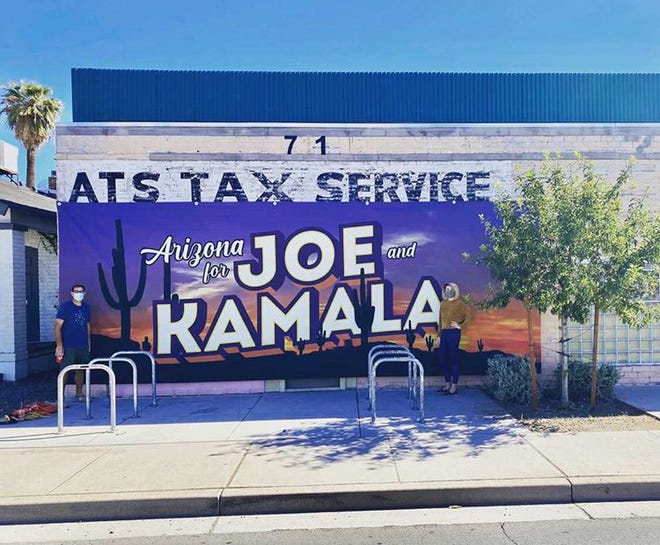 Arranged by the Mark Kelly campaign, an artist painted this mural at Gracie’s Tax Bar, 711 N. 7th Ave., Phoenix.